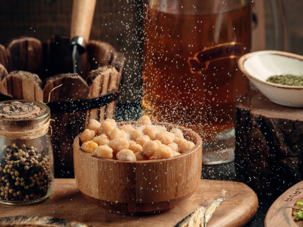 TOP 10 HEALTH BENEFITS OF CHICKPEAS